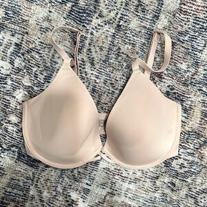Soma Soft Beige or Nude Lightly Lined Plunge Bra